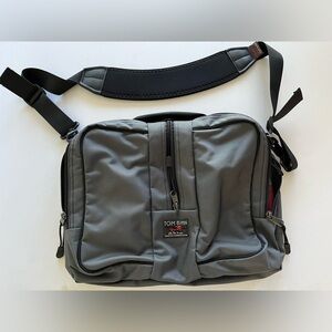 Tom Bihm Pilot with Shoulder Strap Upgrade, Grey, Travel Laptop Bag